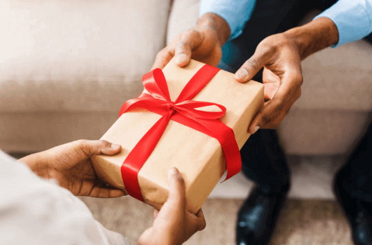 Navigating Client Gifts in Therapy